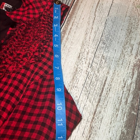 Forever 21 Cirque Red & Black Checkered Sleeveless Button-Down Top – Size M - Picture 8 of 11
